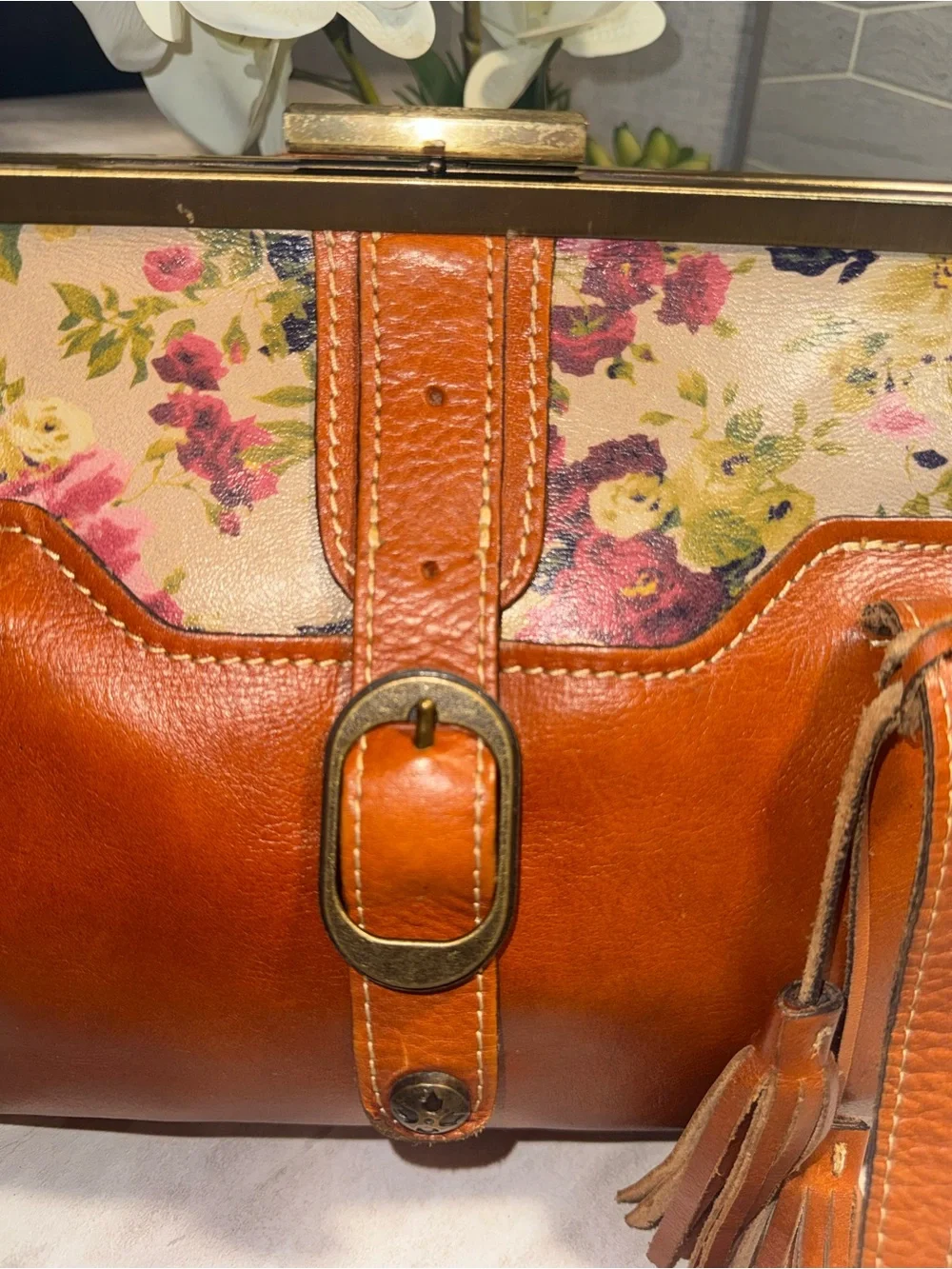 Patricia Nash RARE Cognac Leather Shoulder Bag Floral Accent Metal Clasp Closure